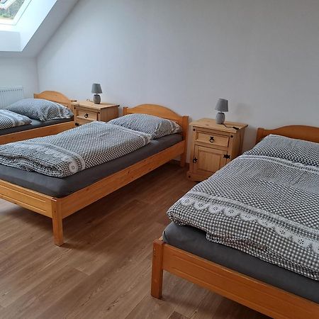 Malenitz Pension Na Statku- Konsky Apartman מראה חיצוני תמונה