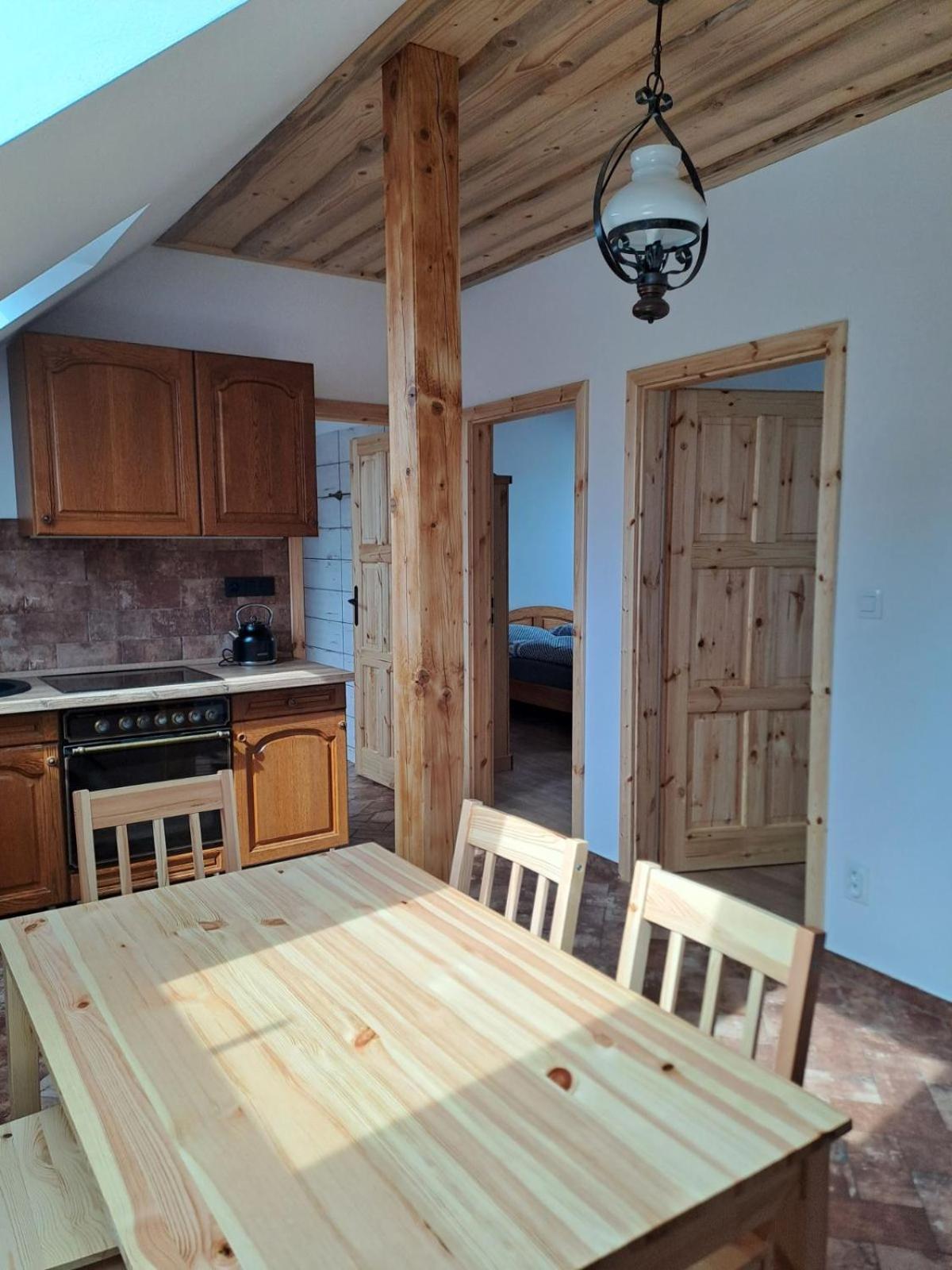 Malenitz Pension Na Statku- Konsky Apartman מראה חיצוני תמונה